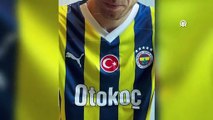 İSTANBUL - Fenerbahçe, Bosna Hersekli golcü Edin Dzeko'yla yıllık 4 milyon 200 bin avro ücret karşılığında 2 yıllık sözleşme imzalandığını açıkladı