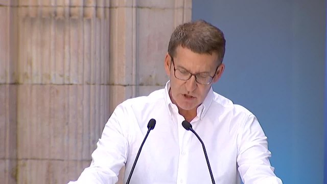 Feijóo: Frente a aquellos que pretenden politizar las familias, nosotros no lo haremos: haremos buenas políticas para las familias