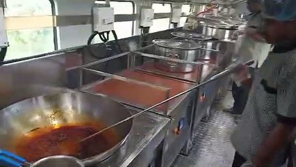 खबर का असर- बुजुर्गों को समय पर उपलब्ध होगा गर्म खाना