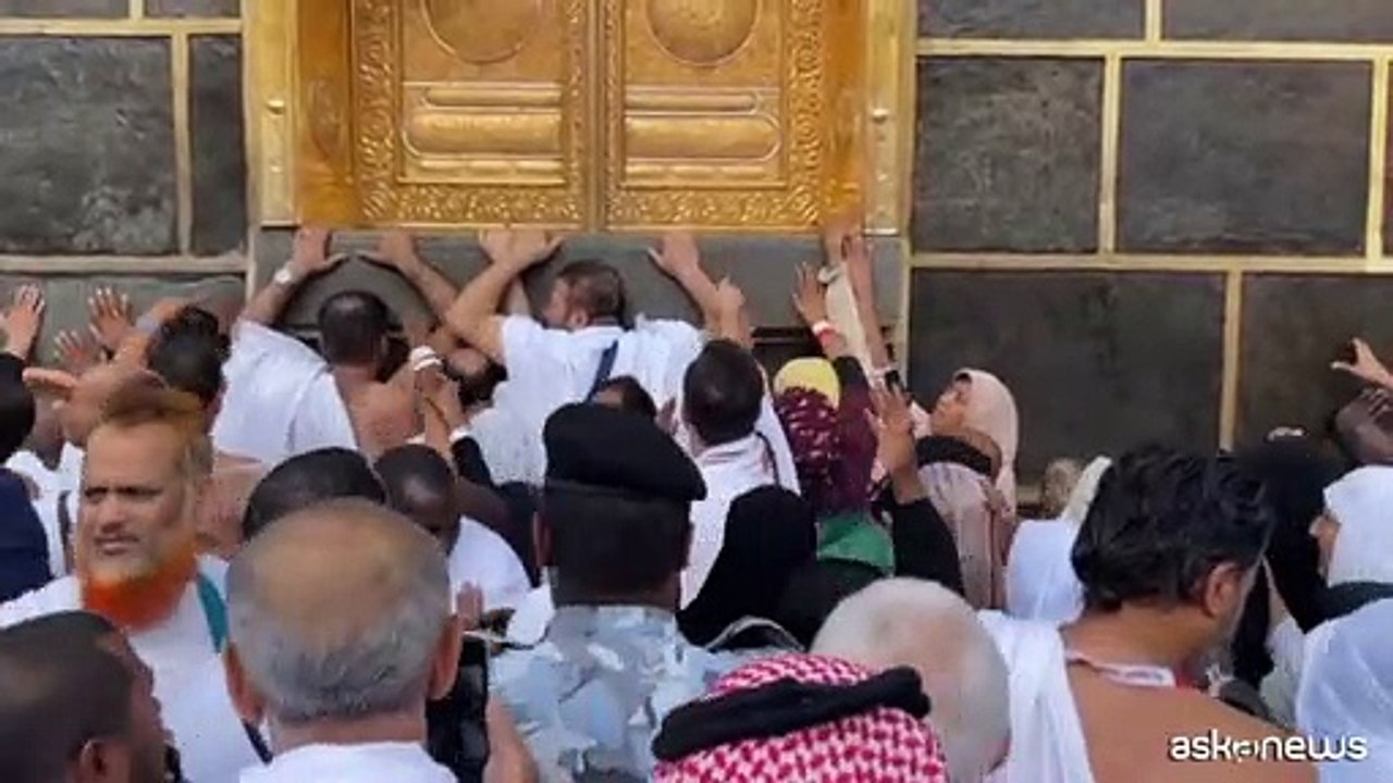 La Mecca: il rituale del tawaf per i pellegrini musulmani