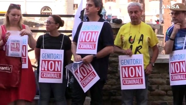 Strasburgo: L'Italia puo' non riconoscere maternita' surrogata