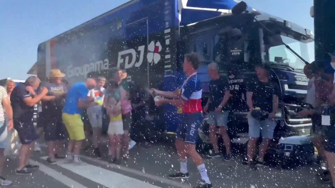 Championnat de France - Route 2023 - Valentin Madouas, sacré champion de France : "Ça fait des années que j'attends d'être champion de France, c'est un rêve pour moi"