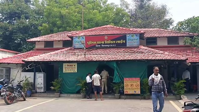 Opposite gang's henchmen arrived inside the Central Jail to attack