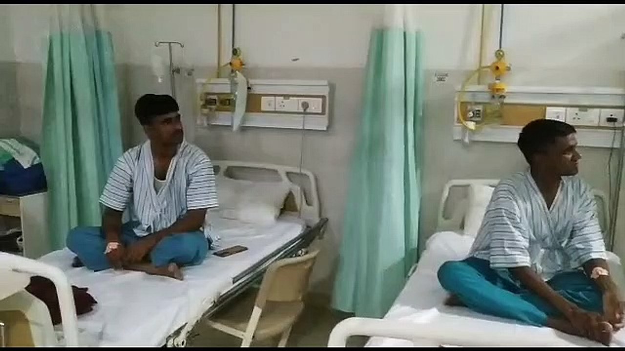 जेल में चल रहा मैस बहिष्कार, 53 में से 17 प्रहरी अस्पताल में भर्ती कराए