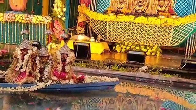 Jagannath Rathyatra... फूलों की नौका में भगवान जगन्नाथ ने किया विहार