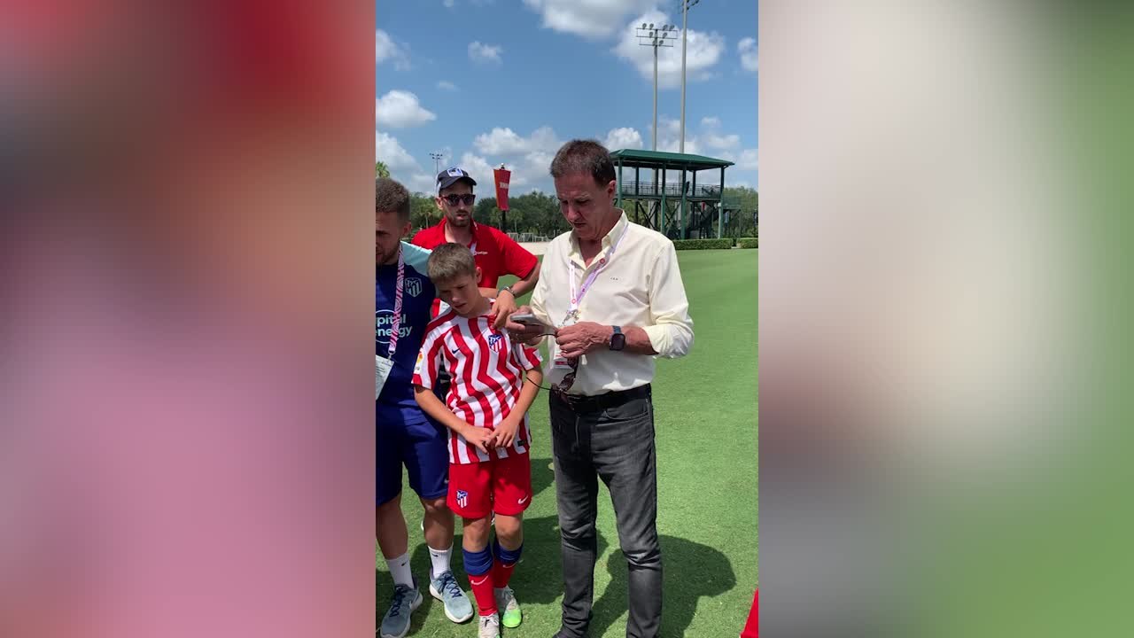 De la Morena tuvo que frenar a los niños del Atleti: “No le pidáis eso a Cerezo ahora mismo”