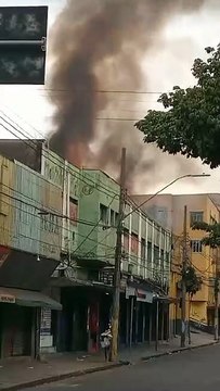 Supermercado no Bairro Horto, em BH, pega fogo