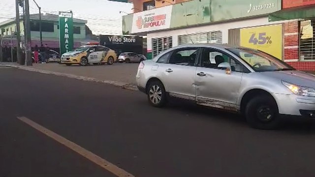 Moto e C4 Pallas se envolvem em acidente na Avenida Papagaios