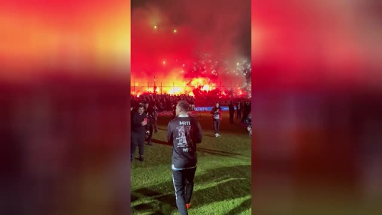 Heldenhafter empfang für messi