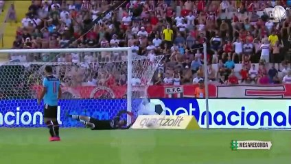 Luan recebe prêmio do Mesa Redonda e fala sobre trabalho no Tricolor(1)