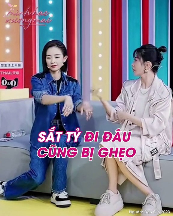 Chi Pu khoe trình vũ đạo với Amber, Lưu Nhã Sắt buồn xo