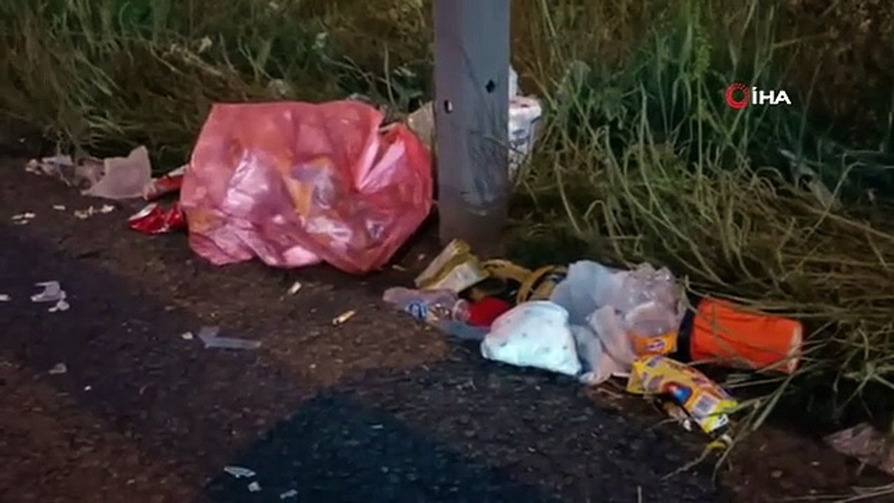 La densité du trafic des vacanciers a diminué après 2 jours, il y avait des sites d'ordures sur les routes