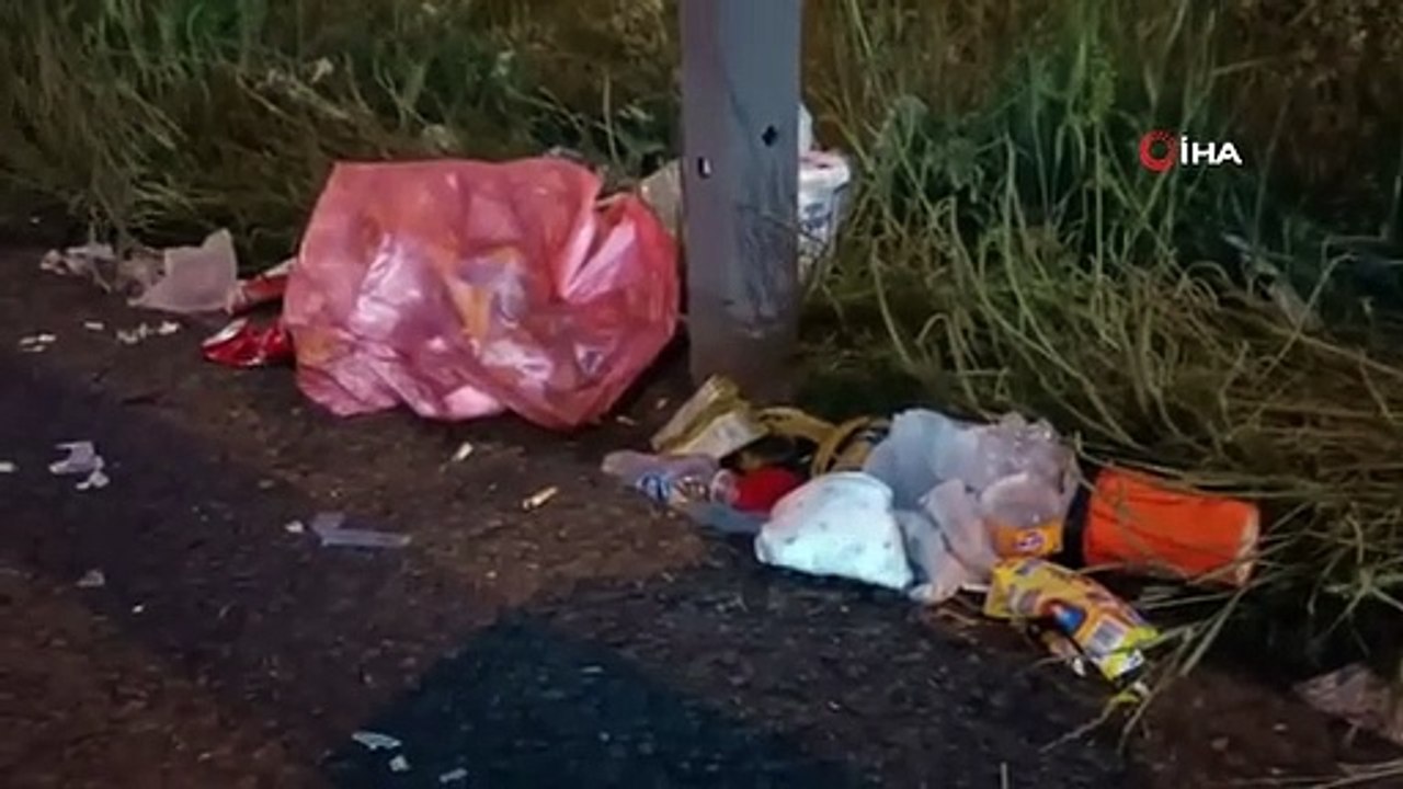 La densité du trafic des vacanciers a diminué après 2 jours, il y avait des sites d'ordures sur les routes