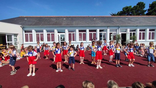 VID_20230623_ danse kermesse