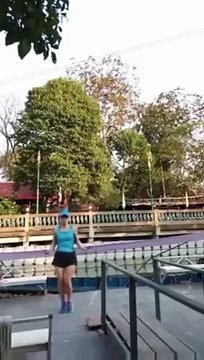 Faire de la corde à sauter, c'est dangereux pour les genoux, et pas que...