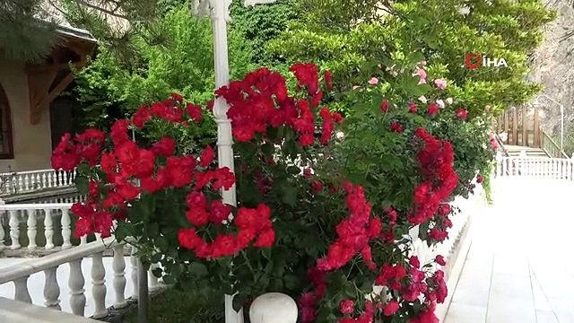 Somuncu Baba Türbesi ile birleşen Tohma Kanyonu görsel bir şölen sunuyor