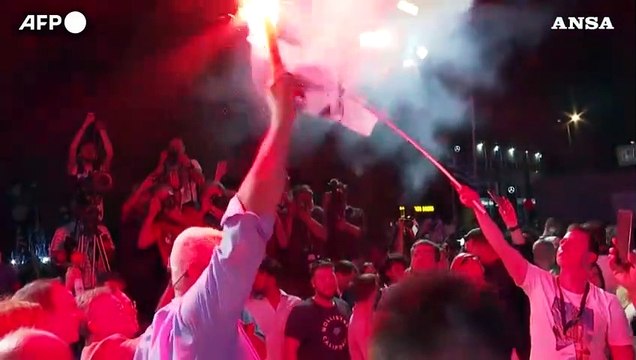 Grecia, festeggiamenti per le strade di Atene per il trionfo elettorale di Mitsotakis