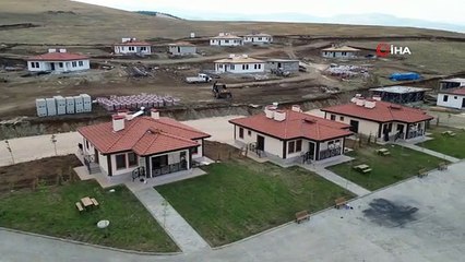 Les maisons de village construites à Nurdağı ne sont pas comme des villas.