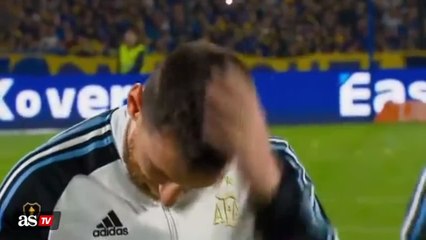 WATCH: Messi’s reaction to La Bombonera chants