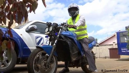 Motorcycles powered by old laptop batteries in Kenya