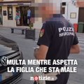Jessica e Paolo Cantelli pubblicano un video denuncia mentre un vigile fa loro una multa: in realtà il figlio stava male