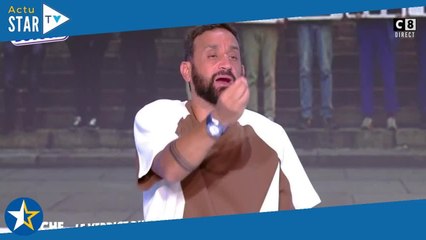 VIDEO "Une fois de plus, tu es hors sujet" : Gros clash entre Cyril Hanouna et un chroniqueur emblém