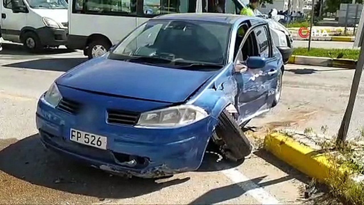 Çorum'da iki otomobil çarpıştı: 1 yaralı
