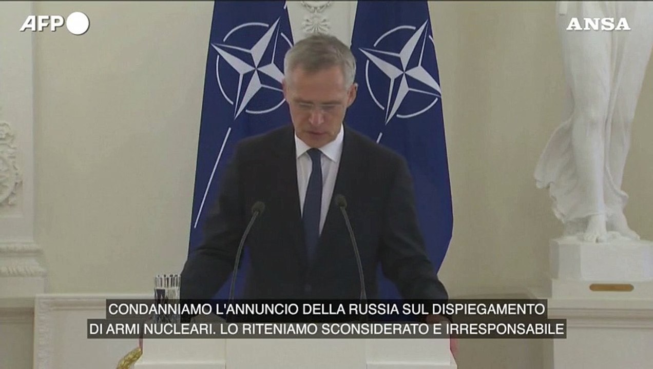 Stoltenberg: "Nessuna indicazione che Mosca si stia preparando a usare armi nucleari"