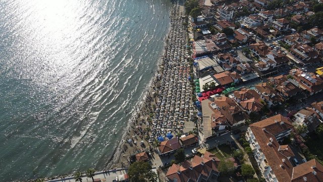 4 bin kişinin yaşadığı Akyaka’nın nüfusu bayram tatilinde 60 bine ulaştı