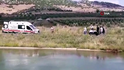 Le jeune homme qui est tombé dans le canal d'irrigation avec un tracteur est mort