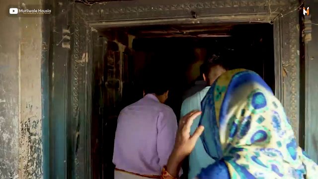 Cobra Snake Vomiting.Now what happened, see what the poisonous cobra had eaten and where it was hidden.