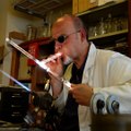 Thierry est souffleur de verre en verrerie scientifique au CNRS