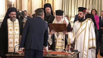 Yeniden başbakan seçilen Miçotakis yemin etti
