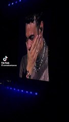 Download Video: Marco Mengoni si commuove al concerto di Salerno