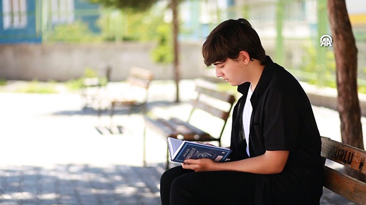 LGS sınavında tam puan alan Çorumlu Emir Rıza'nın hedefi yapay zeka mühendisliği