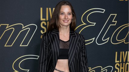 GALA VIDÉO - PHOTO - Ilona Smet pose avec son fils : sa bouille va vous faire fondre !