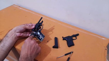 What's inside Air Soft toy Gun for Boys with Bullets