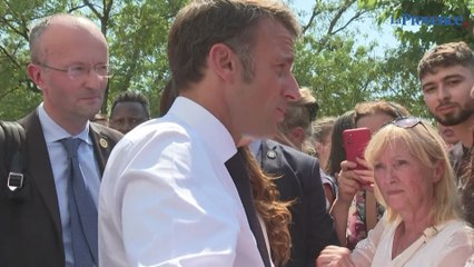 Emmanuel Macron rencontre les habitants de la résidence " les Campanules"