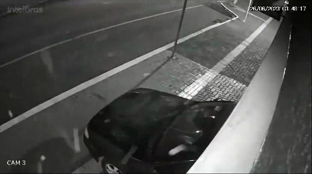 Ladrões utilizam Gol furtado em Cascavel para arrombar loja em Cafelândia