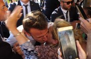 Visite de Macron à Marseille : un bain de foule à la Busserine