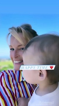 Tout comme Estelle Lefébure, plus rayonnante que jamais aux côtés de son petit fils