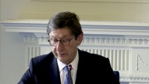 El presidente de Caixabank espera que el impuesto a la banca no sea permanente