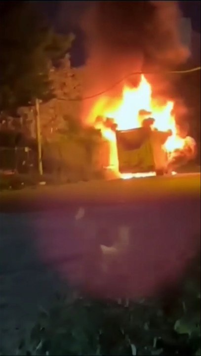 Camper a fuoco a Palermo