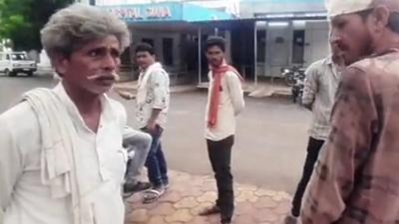 गुना: निजी बस ने मारी बाइक को टक्कर,हादसे से मची चीख पुकार
