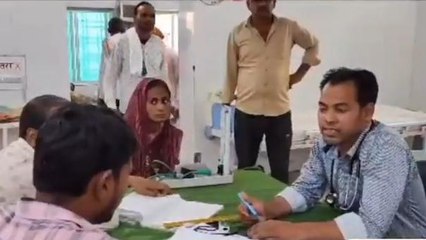 Télécharger la video: महोबा: विवाहिता ने जहरीला पदार्थ खाकर आत्महत्या करने का किया प्रयास, अस्पताल में भर्ती