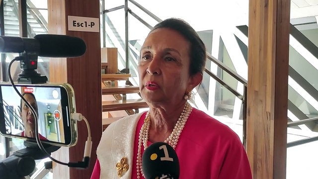 Comptes administratifs : Huguette Bello a le sourire