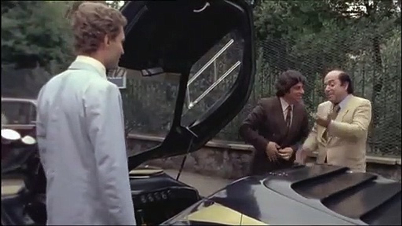 L'insegnante al mare con tutta la classe Lino Banfi Video Dailymotion