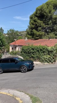 Macron à Marseille : le chef de l’État est arrivé à l’école élémentaire Saint-André La Castellane (16e)