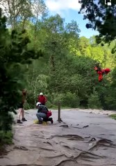 Central Beacons MRT help airlift injured walker