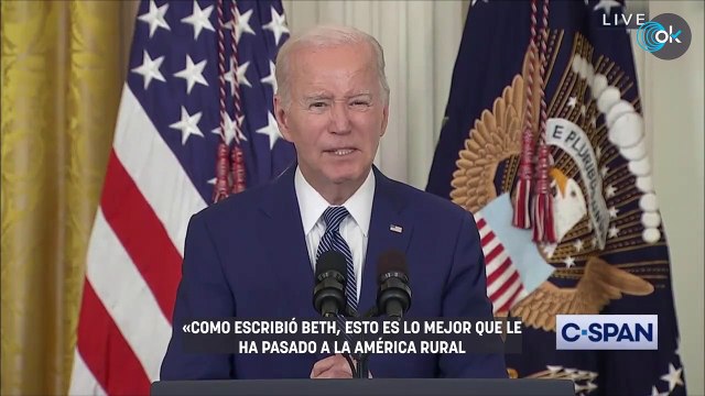 Biden la lía de nuevo en público y lee un discurso hasta con las anotaciones: «Fin de la cita»